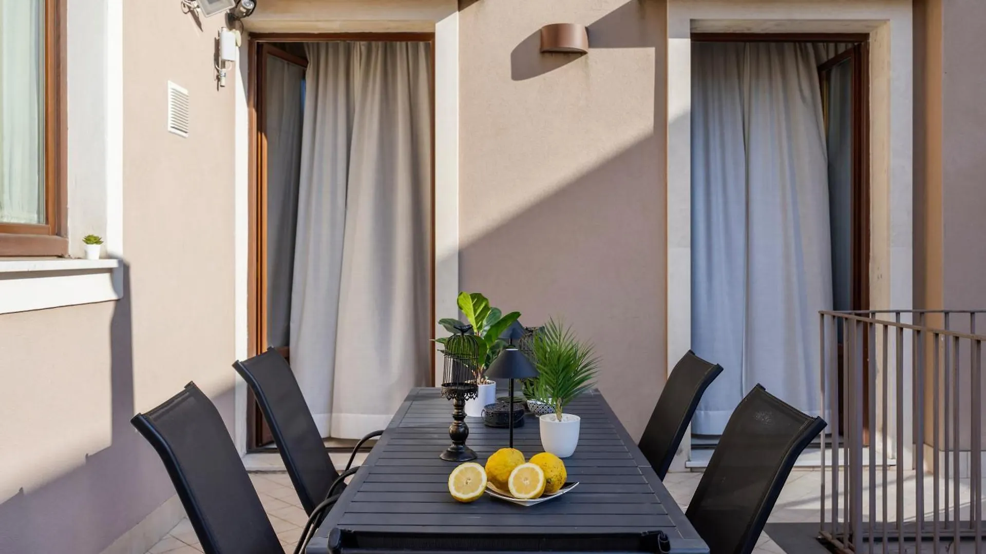 بيت للعطل Luxury Historic Villa Near Catania, Taormina, The Sea And Mount Etna By Sicilian Relaxing Homes جاري